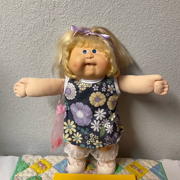 RARE Vintage Cabbage Patch Kid Girl Blonde Cornsilk Hair Blue Eyes HM#18 1987 - Picture 6 of 10